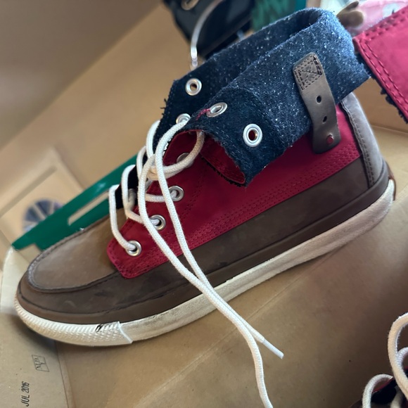 Converse Chuck Taylor AllStar High Top - Picture 4 of 9